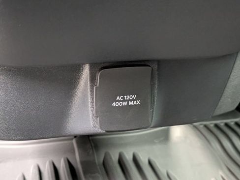 Used 2025 Ford Expedition Tremor AWD/4WD image 19