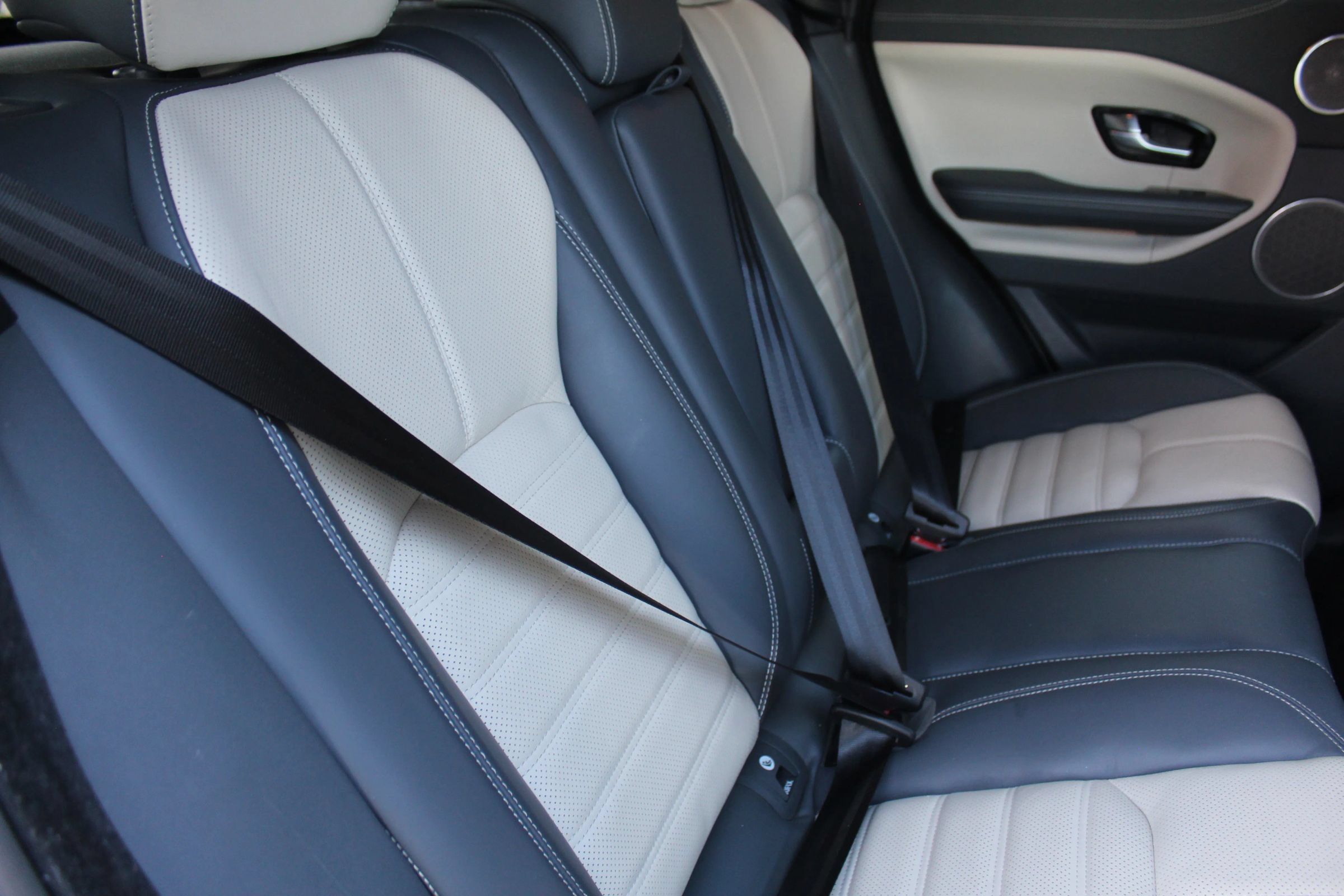 Used 2017 Land Rover Range Rover Evoque HSE Dynamic AWD/4WD image 14