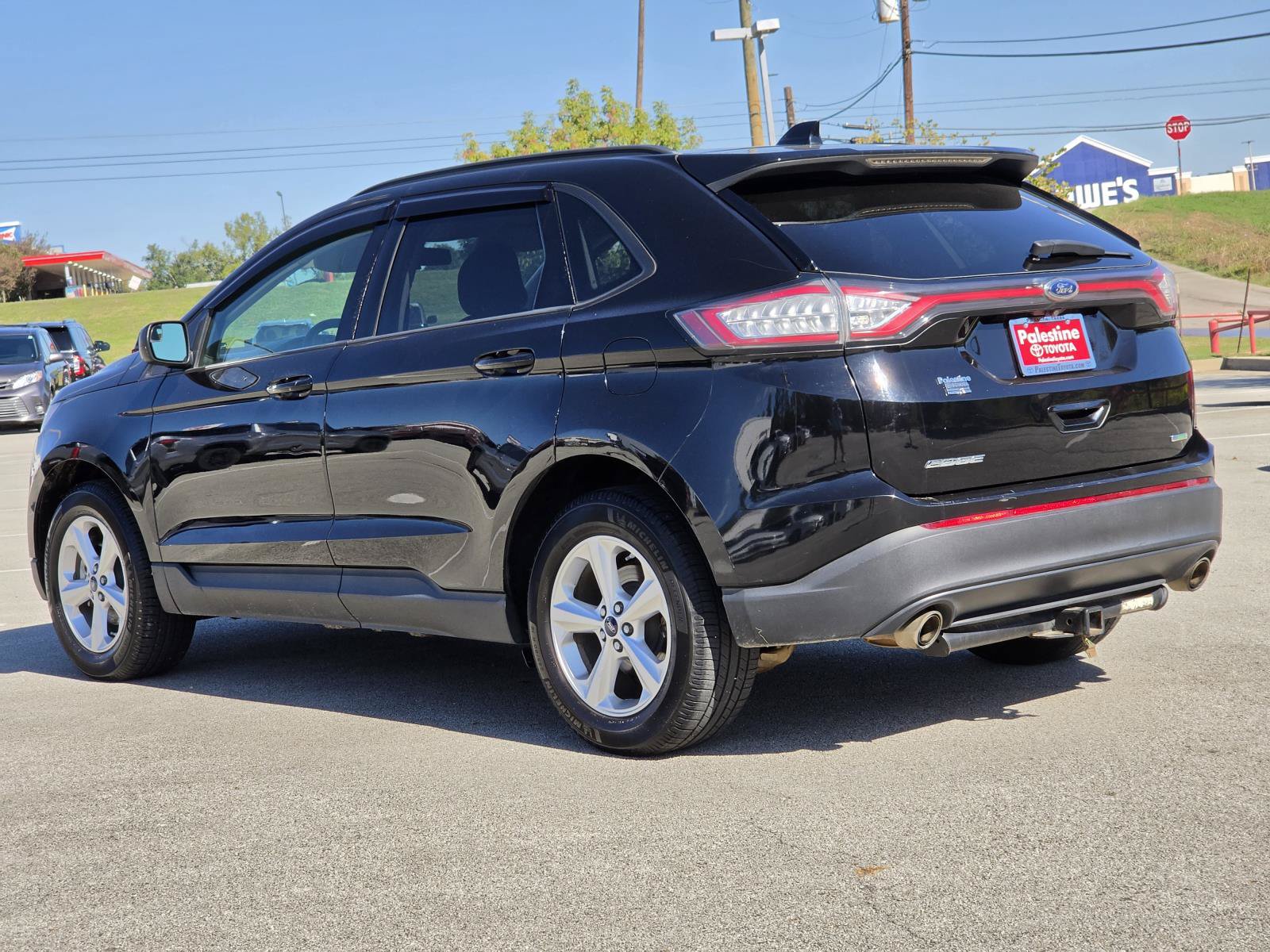 Used 2018 Ford Edge SE FWD image 6