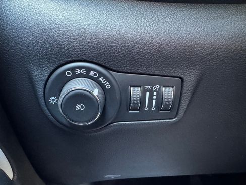 Used 2025 Jeep Compass Limited AWD/4WD image 22