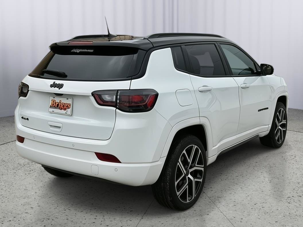 Used 2025 Jeep Compass Limited w/ High Altitude Package AWD/4WD image 5