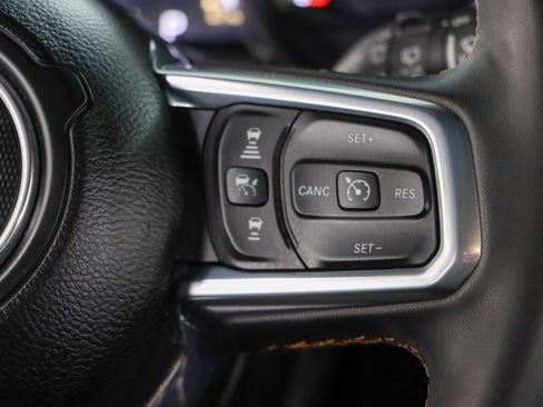 Used 2024 Jeep Wrangler Unlimited Sahara w/ Technology Group AWD/4WD image 16