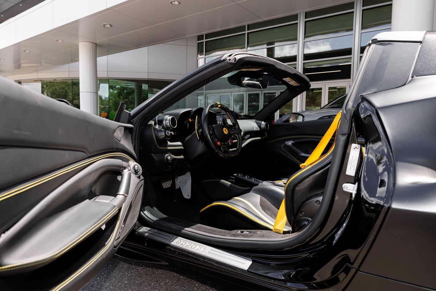 Used 2022 Ferrari F8 Tributo RWD image 51