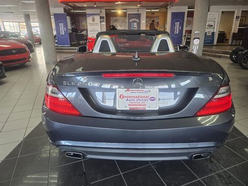 Used 2014 Mercedes-Benz SLK 250 image 5