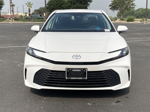 New 2026 Toyota Camry LE image 2