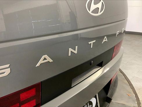 Used 2025 Hyundai Santa Fe SEL AWD/4WD image 8