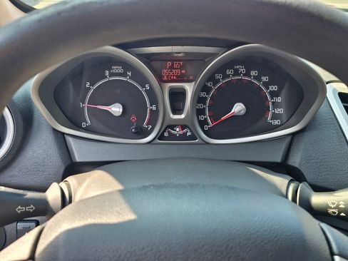 Used 2013 Ford Fiesta SE image 30