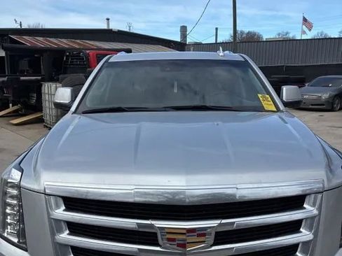 Used 2020 Cadillac Escalade ESV Luxury image 13