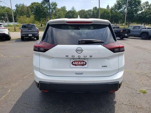 New 2026 Nissan Rogue SV image 5
