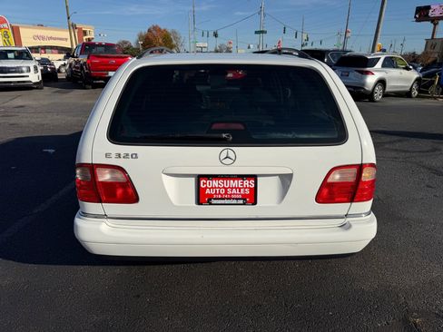 Used 1998 Mercedes-Benz E 320 Wagon image 22