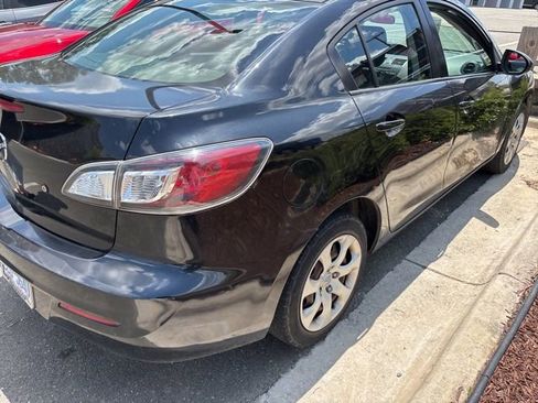 Used 2013 MAZDA MAZDA3 i SV FWD image 15
