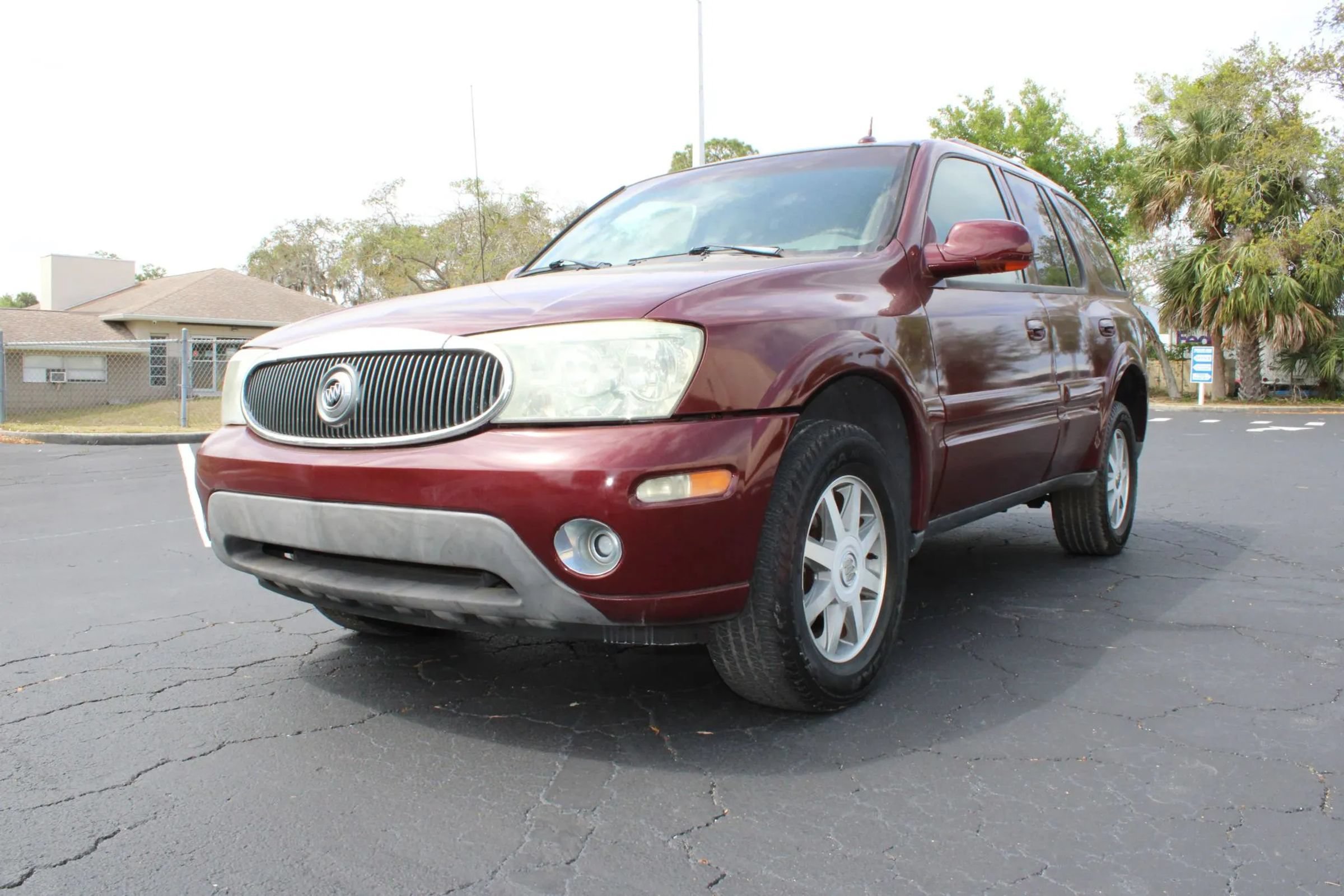 Used 2004 Buick Rainier CXL RWD image 2
