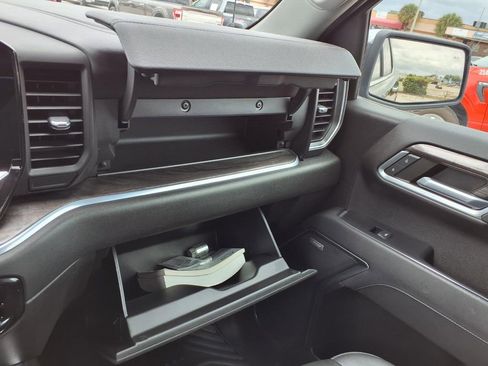 Used 2022 Chevrolet Silverado 1500 LTZ image 33