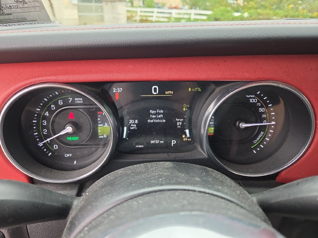 Used 2023 Jeep Wrangler Unlimited Rubicon 4xe AWD/4WD image 32