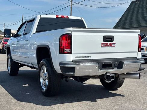 Used 2016 GMC Sierra 2500 SLT w/ Duramax Plus Package AWD/4WD image 6