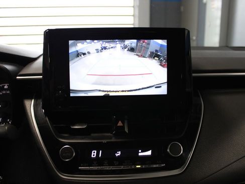 Used 2024 Toyota Corolla LE FWD image 28