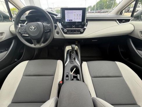 Used 2025 Toyota Corolla LE w/ LE Premium Package AWD/4WD image 12