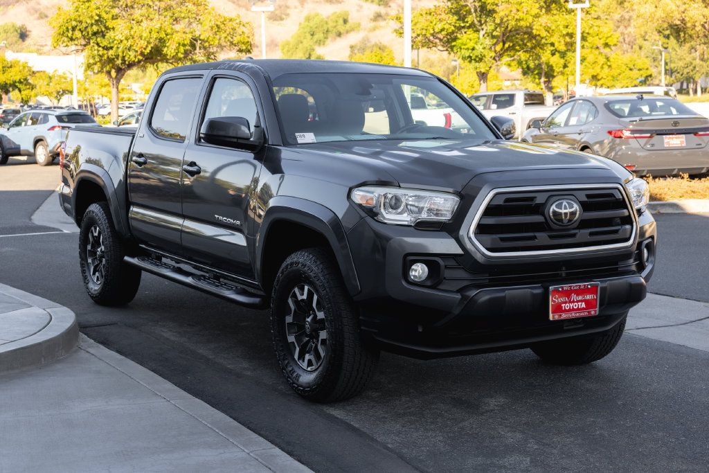 Used 2019 Toyota Tacoma SR5 RWD image 3