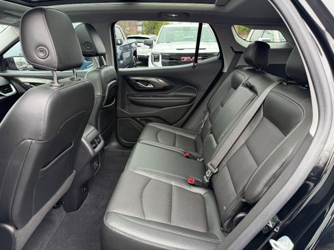 Used 2022 GMC Terrain SLT w/ Elevation Edition AWD/4WD image 16