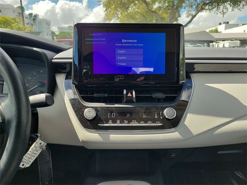 Used 2025 Toyota Corolla LE image 18