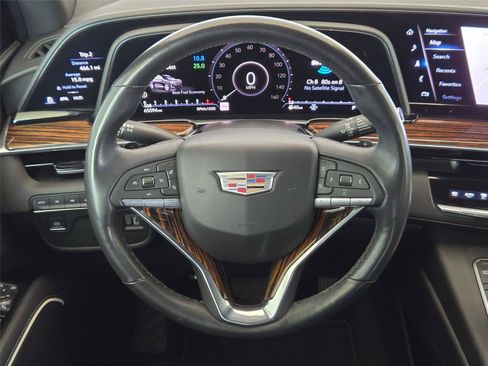 Used 2021 Cadillac Escalade Premium Luxury AWD/4WD image 15
