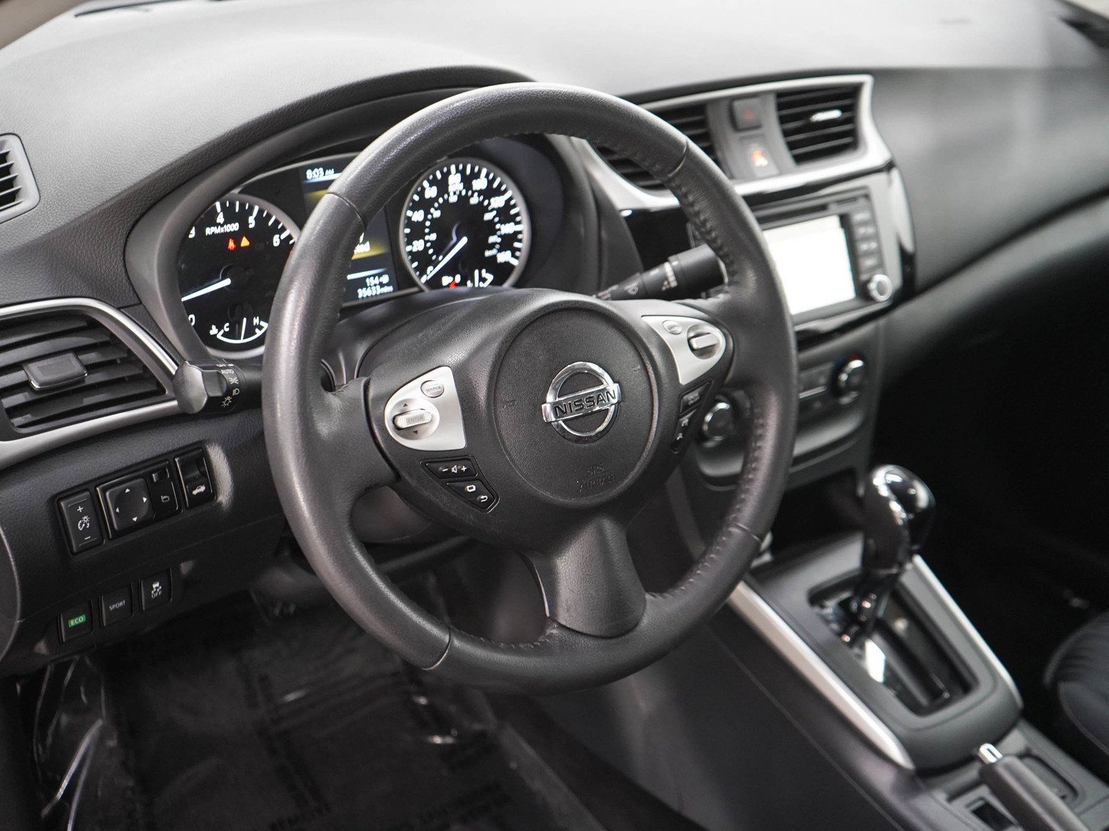 Used 2017 Nissan Sentra SV w/ Driver's Assist Package FWD image 19