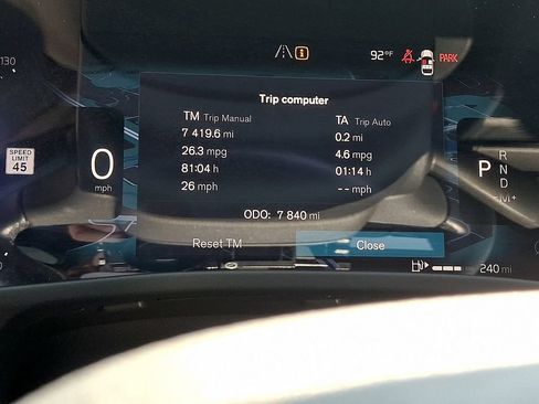 Certified 2026 Volvo XC40 B5 Plus AWD/4WD image 19