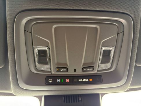 Used 2025 Chevrolet Silverado 1500 LT RWD image 29