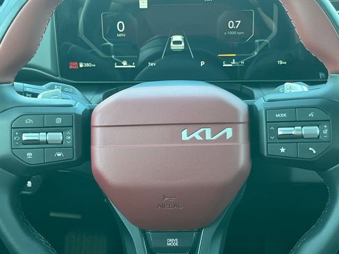 New 2025 Kia K4 GT-Line image 24