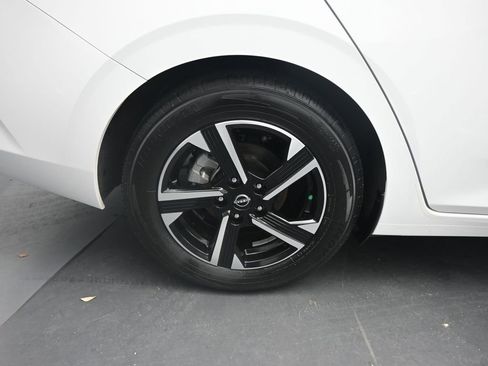 Used 2024 Nissan Sentra SV image 21