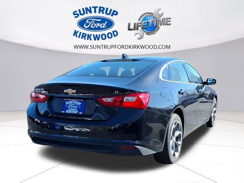 Used 2024 Chevrolet Malibu LT image 3