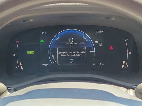 Used 2025 Toyota Camry LE image 27