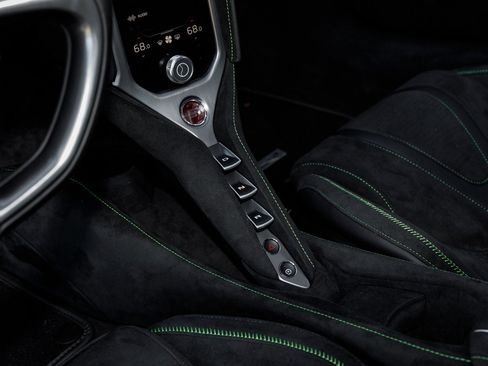 Used 2024 McLaren 750S RWD image 44