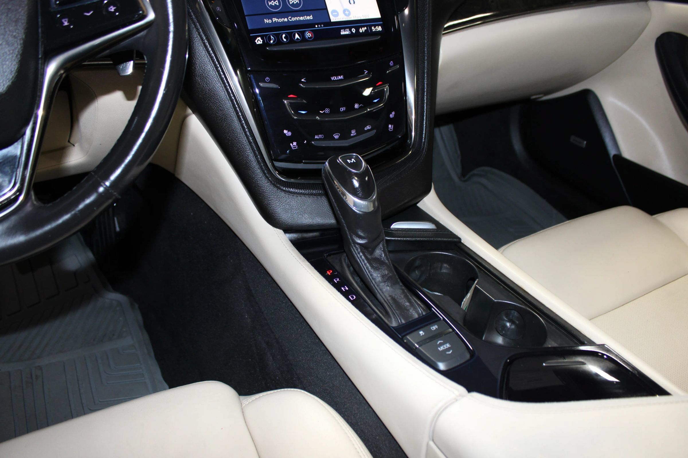 Used 2018 Cadillac CTS Luxury RWD image 14