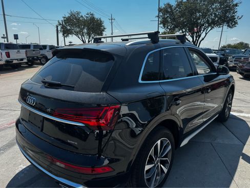 Used 2024 Audi Q5 2.0T Premium w/ Convenience Package AWD/4WD image 4
