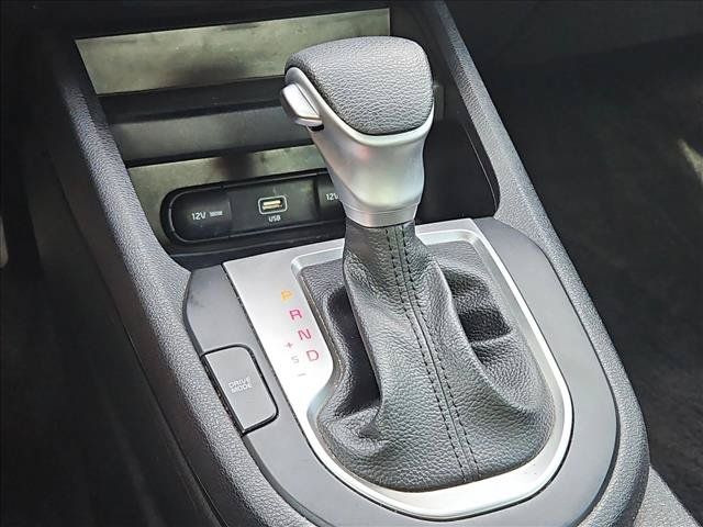 Used 2022 Kia Forte LXS w/ LXS Technology Package FWD image 11