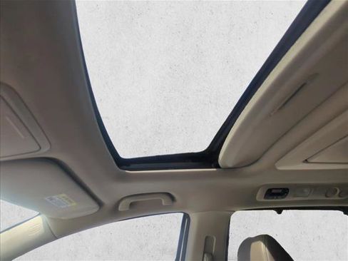 Used 2016 Honda Odyssey Touring Elite image 11
