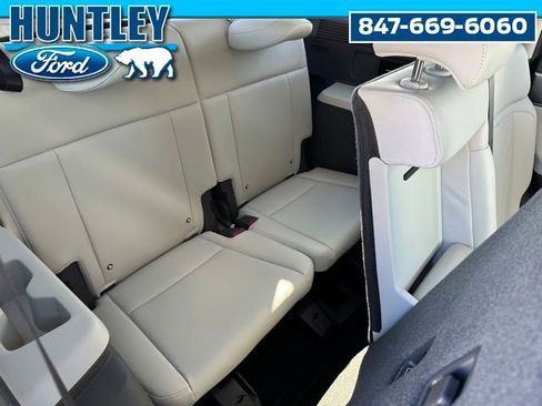 Used 2025 Hyundai Santa Fe SEL AWD/4WD image 15