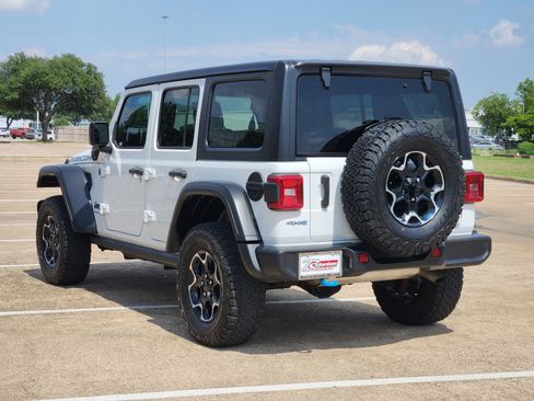 Used 2023 Jeep Wrangler Unlimited Rubicon 4xe AWD/4WD image 4