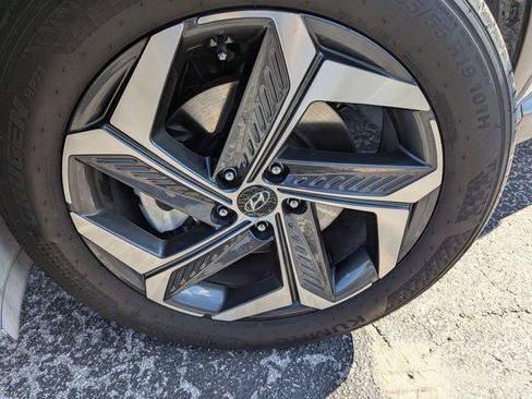 Used 2024 Hyundai Tucson Limited image 30