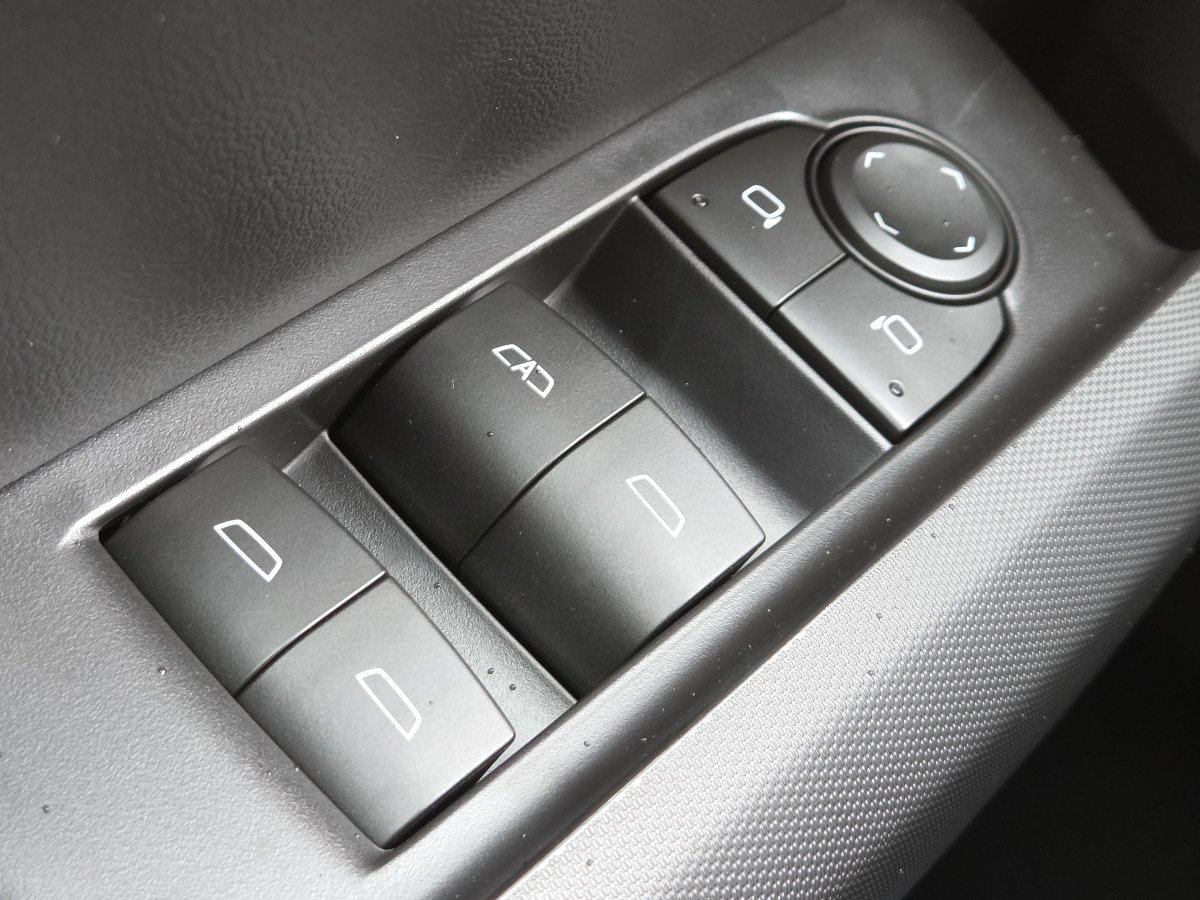 New 2026 Chevrolet Colorado Trail Boss AWD/4WD image 33
