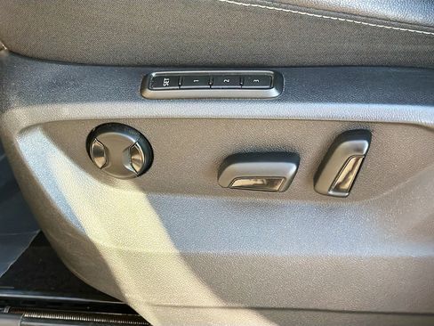 Used 2022 Volkswagen Atlas SEL image 25