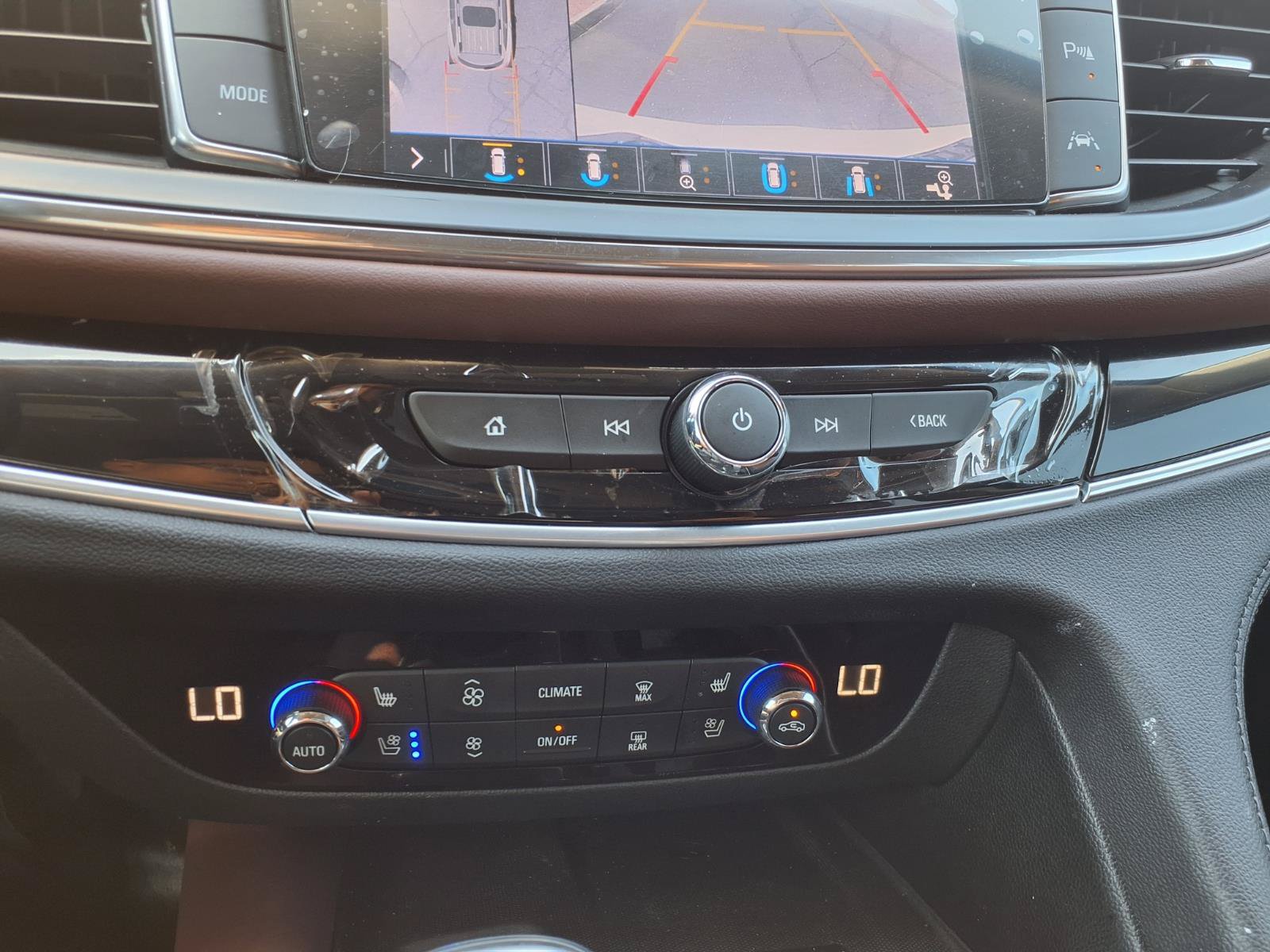 Used 2020 Buick Envision Essence FWD image 24