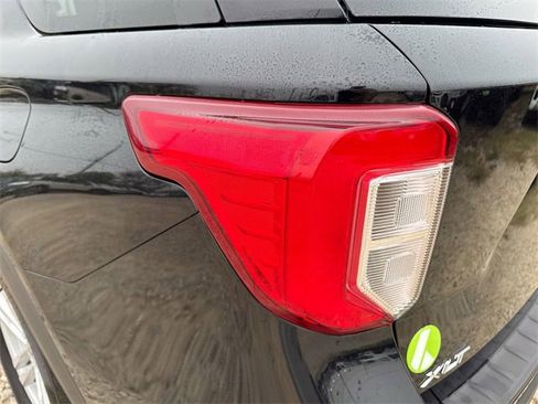 Certified 2024 Ford Explorer XLT w/ Equipment Group 202A image 37