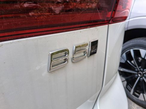 New 2026 Volvo XC60 B5 Plus w/ Protection Package Premier AWD/4WD image 7