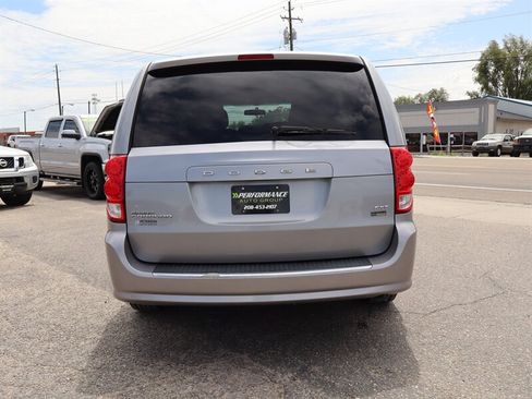 Used 2015 Dodge Grand Caravan SXT FWD image 4