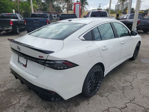 New 2026 Nissan Sentra SR image 7