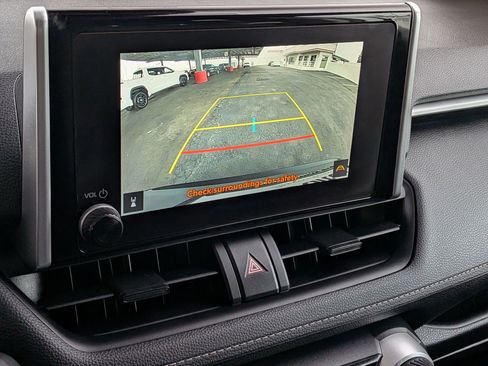Certified 2024 Toyota RAV4 XLE AWD/4WD image 20