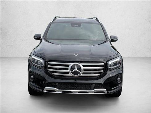 Used 2026 Mercedes-Benz GLB 250 image 2