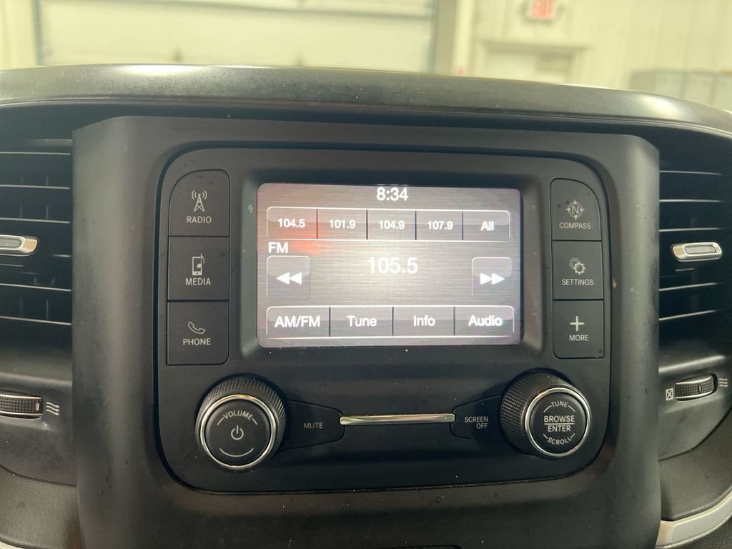 Used 2020 RAM 1500 Big Horn AWD/4WD image 14